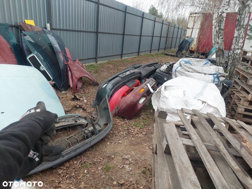 KOMPLETNY PRZÓD MASKA ZDERZAK PRZÓD BŁOTNIKI LAMPY GRILL PAS PASSAT B3 - 12
