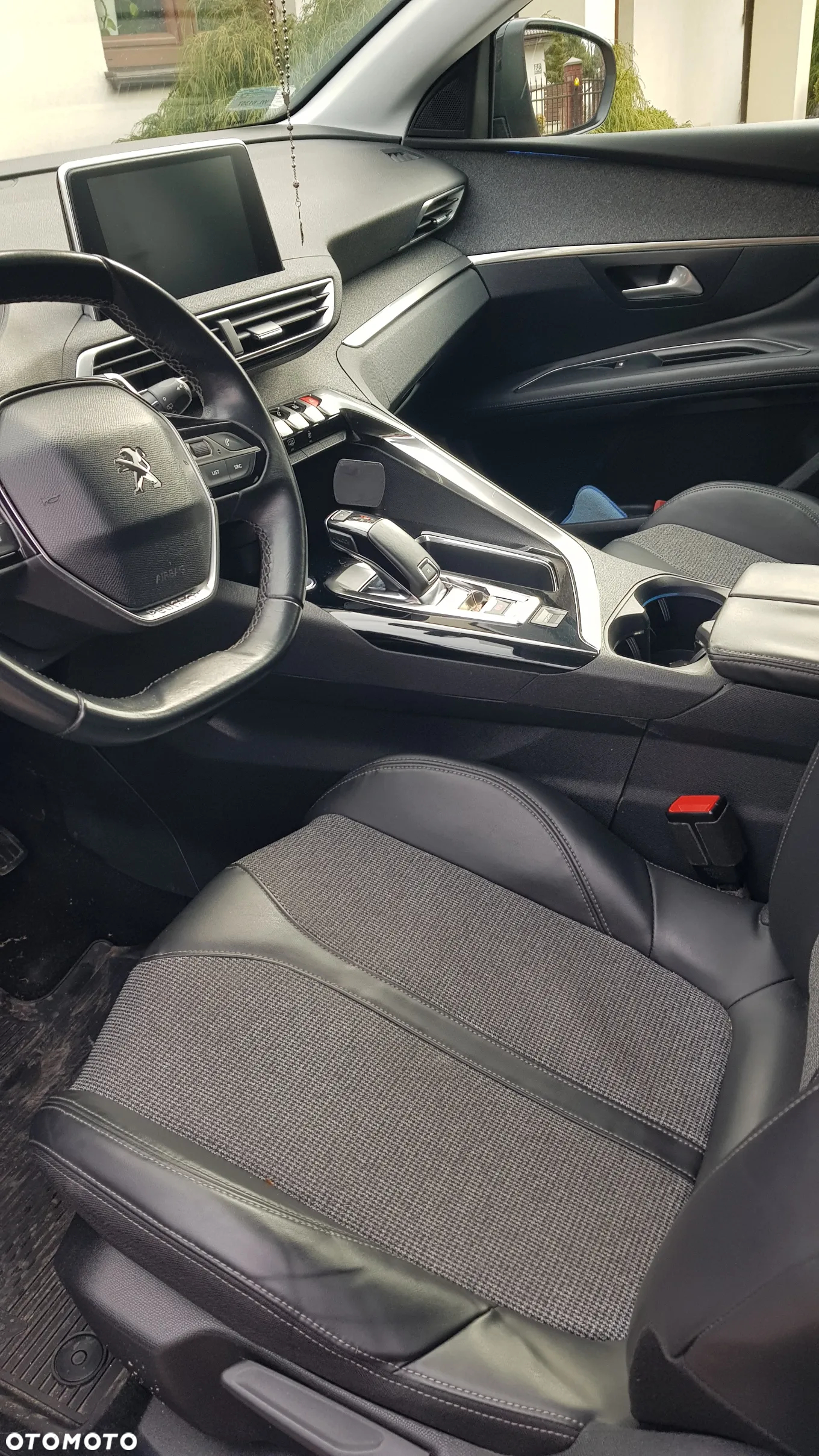Peugeot 3008 1.2 PureTech Allure S&S EAT6 - 7