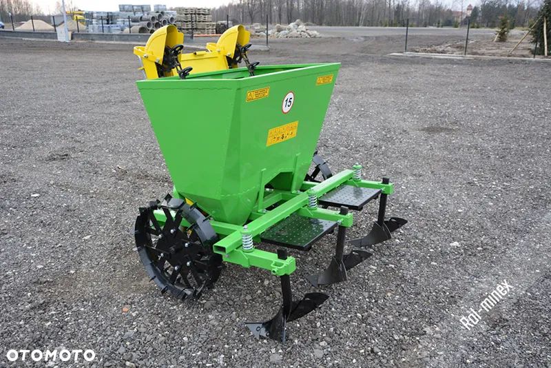 Wzmocniony kosz 2 rzędowa Sadzarka do ziemniaków Transport - 3