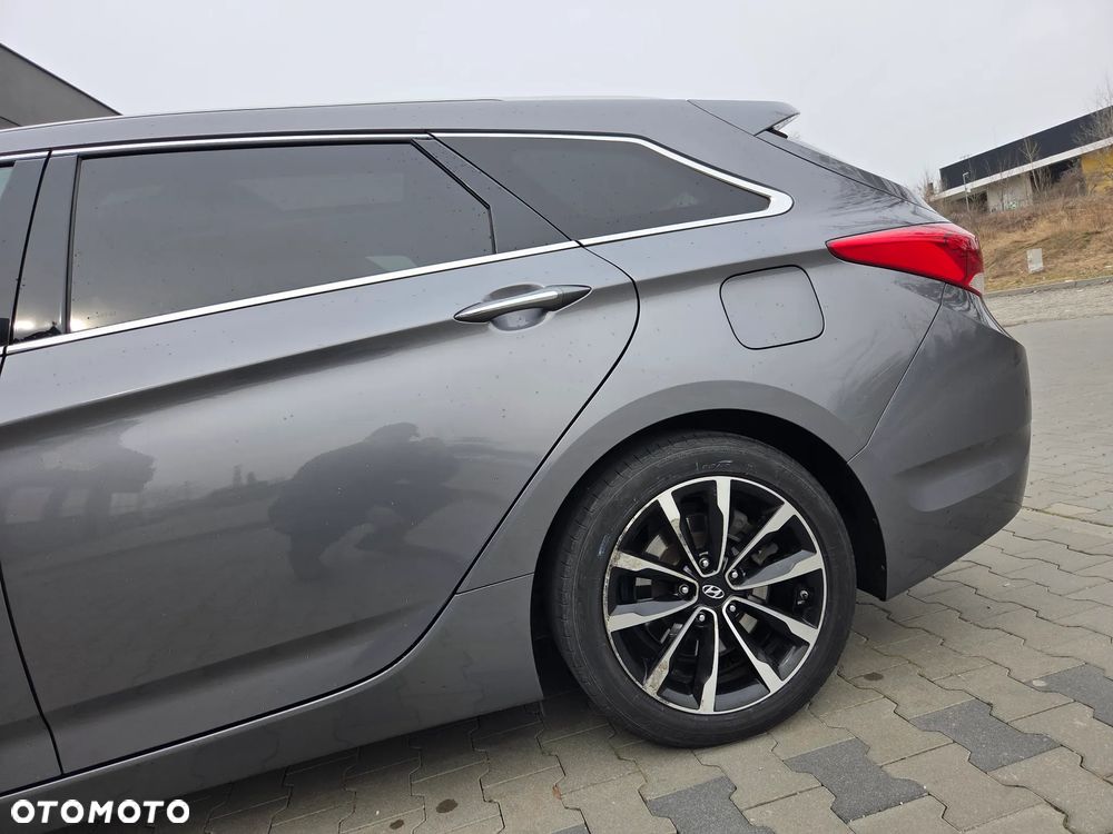 Hyundai i40 Kombi 1.7 CRDi DCT Premium - 16