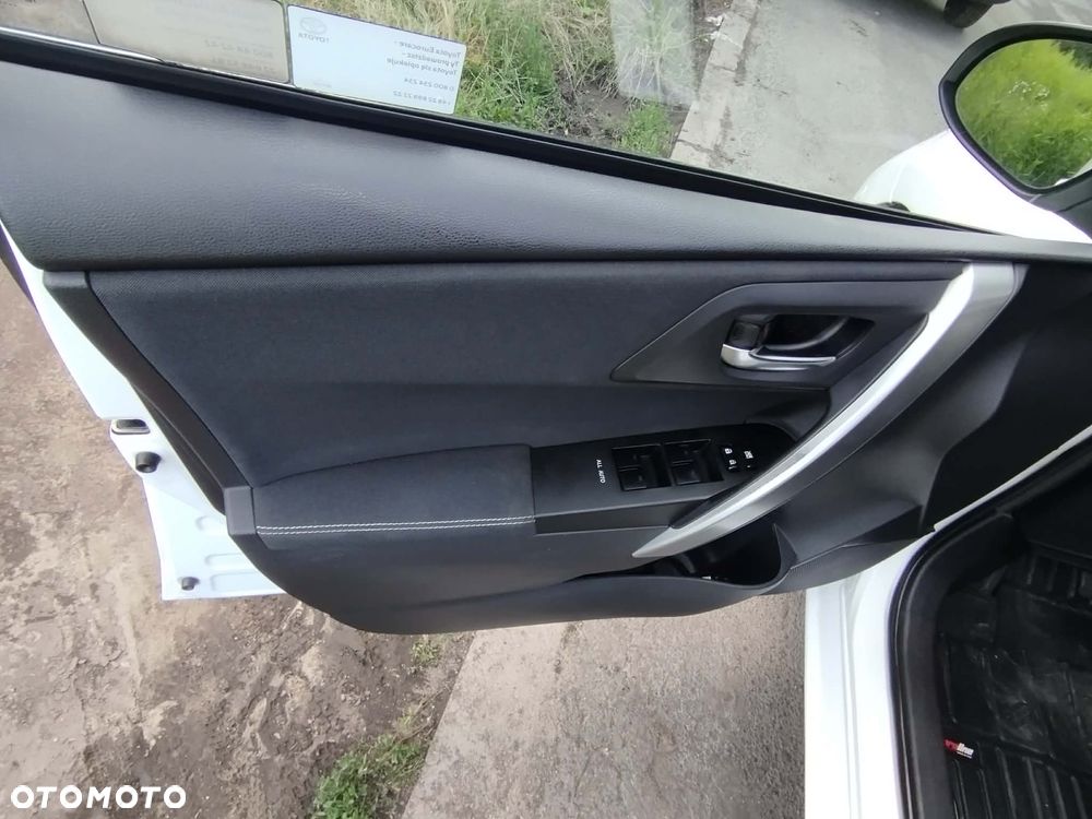 Toyota Auris 1.6 Dynamic - 13
