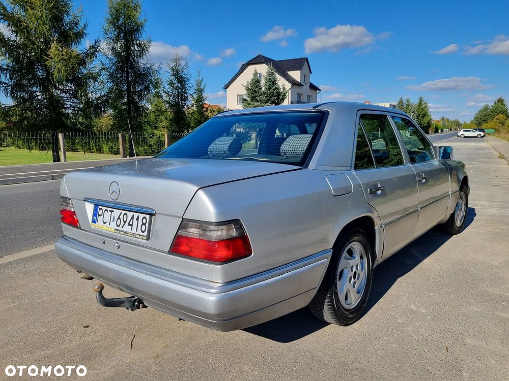 Mercedes-Benz Klasa E 200 D - 2