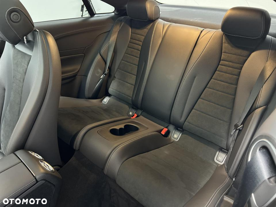 Mercedes-Benz Klasa E 220 d Coupe 4-Matic AMG - 14