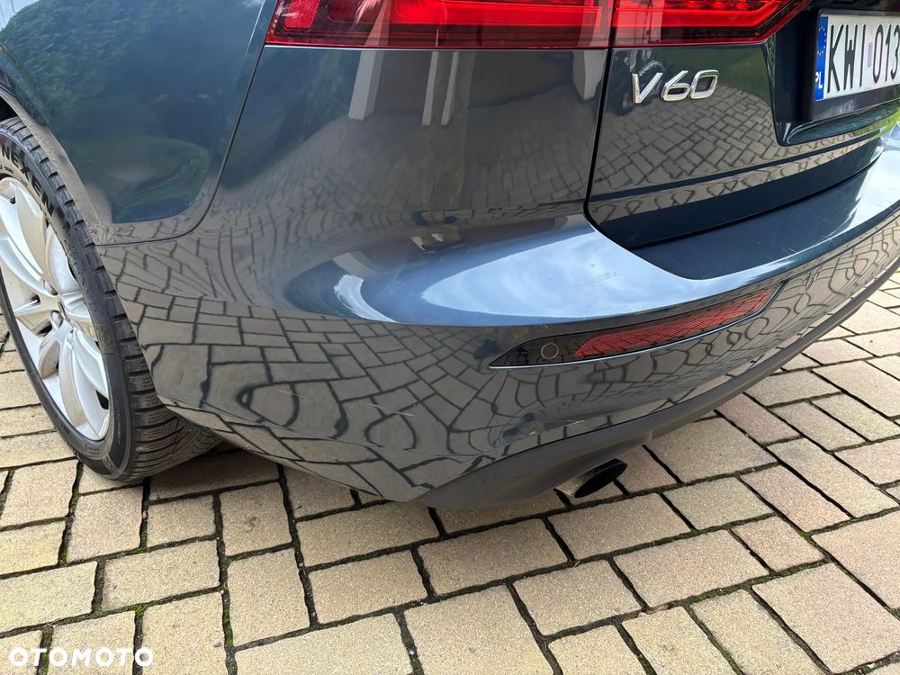 Volvo V60 B4 D Momentum - 28