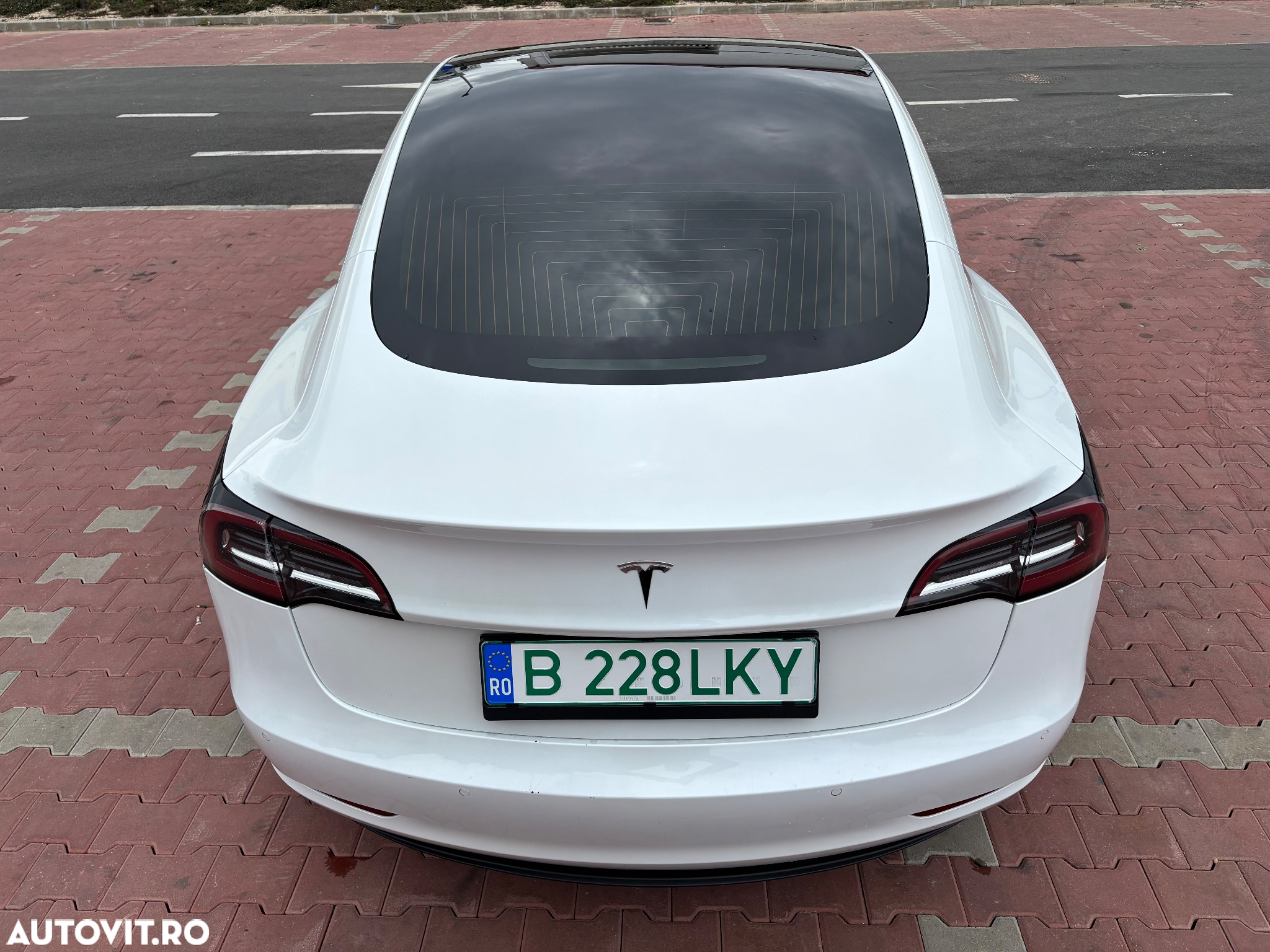 Tesla Model 3 - 13