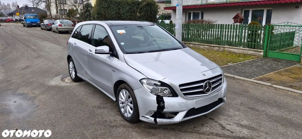 Mercedes-Benz Klasa B 200 Peak Edition - 7