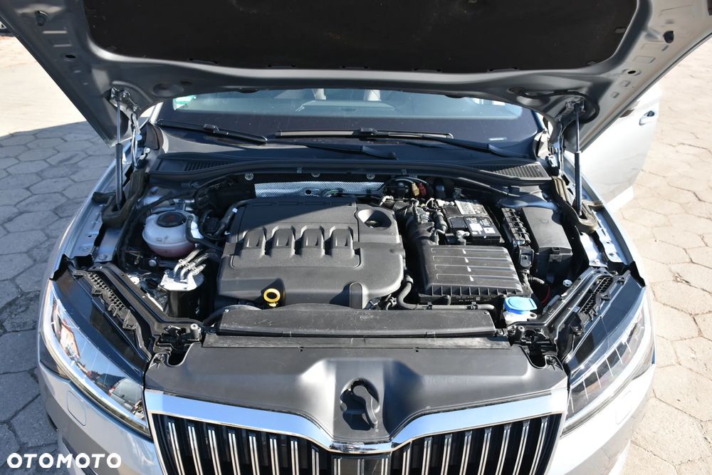 Skoda Superb 2.0 TDI DSG Style - 24