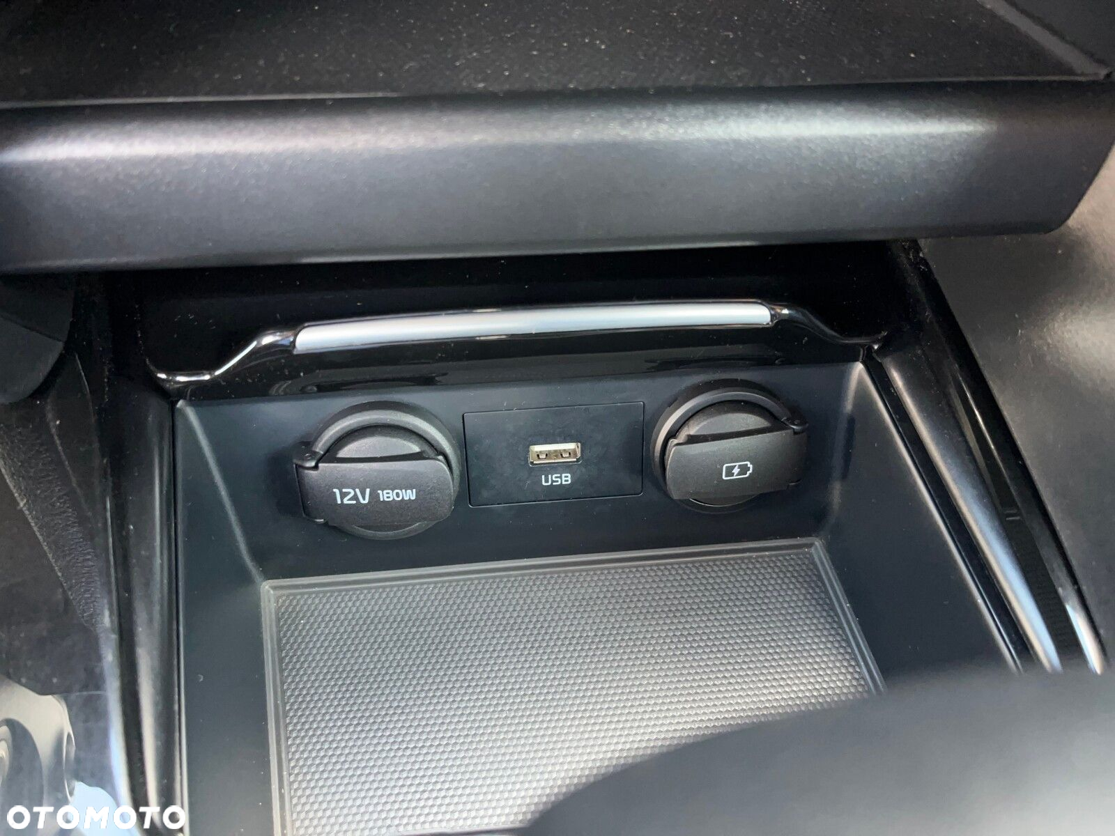 Kia XCeed - 28