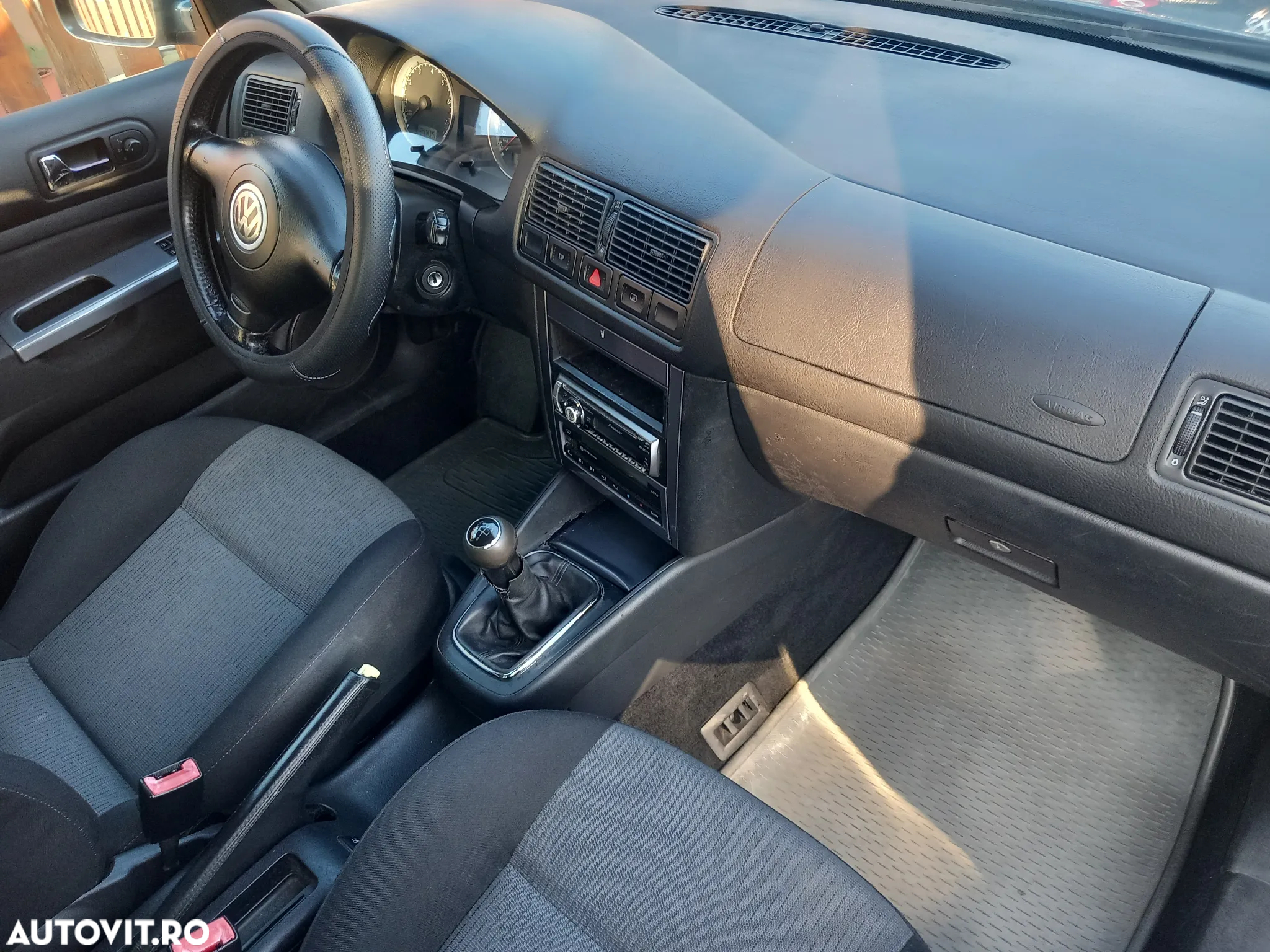 Volkswagen Golf 1.6 - 14