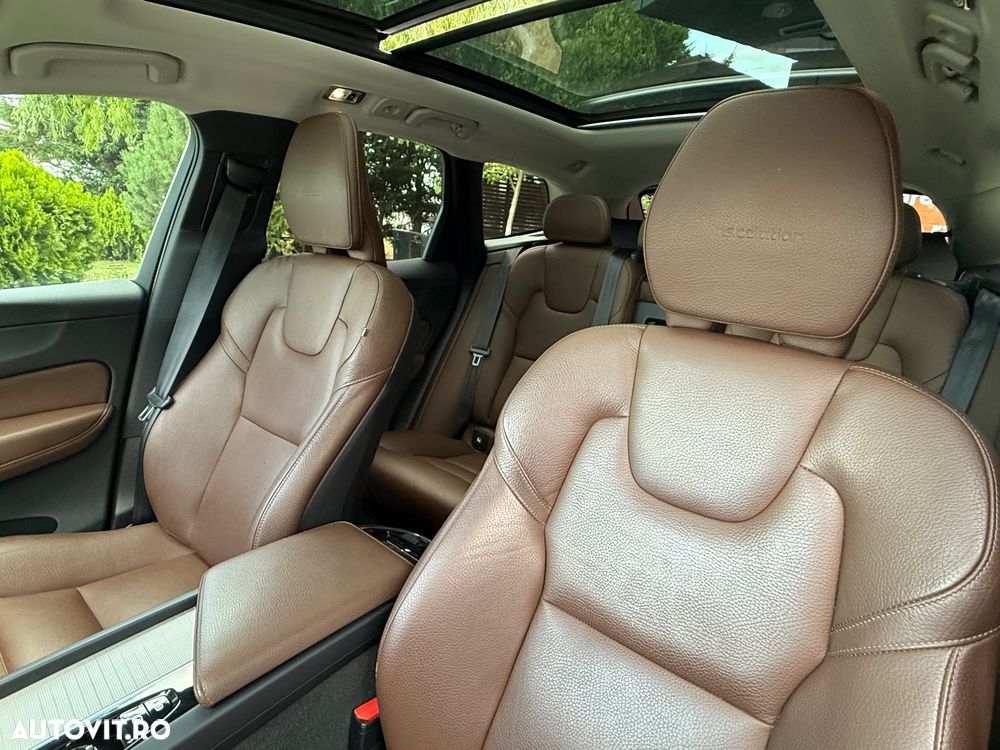 Volvo XC 60 B4 MHEV AWD Inscription - 10