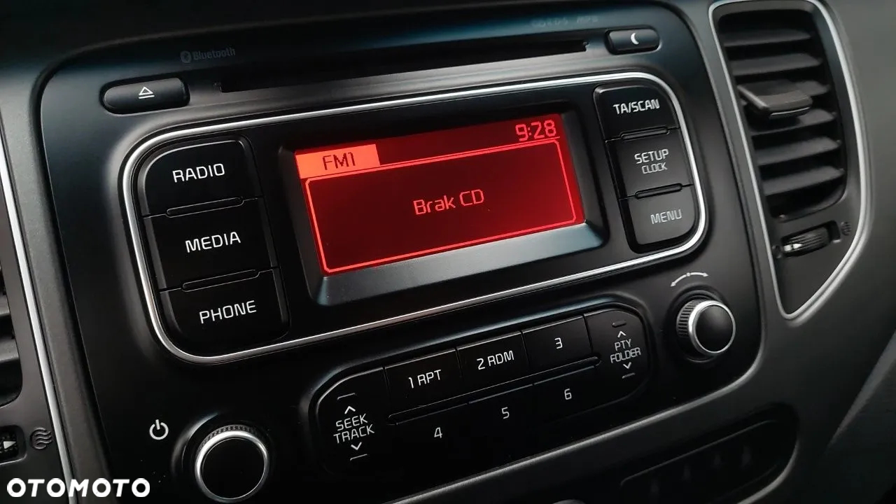 Kia Carens 1.6 GDI M - 31
