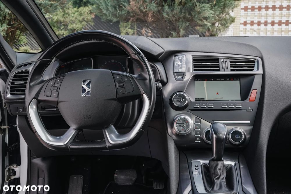 Citroën DS5 BlueHDi 120 EAT6 Business Class - 23