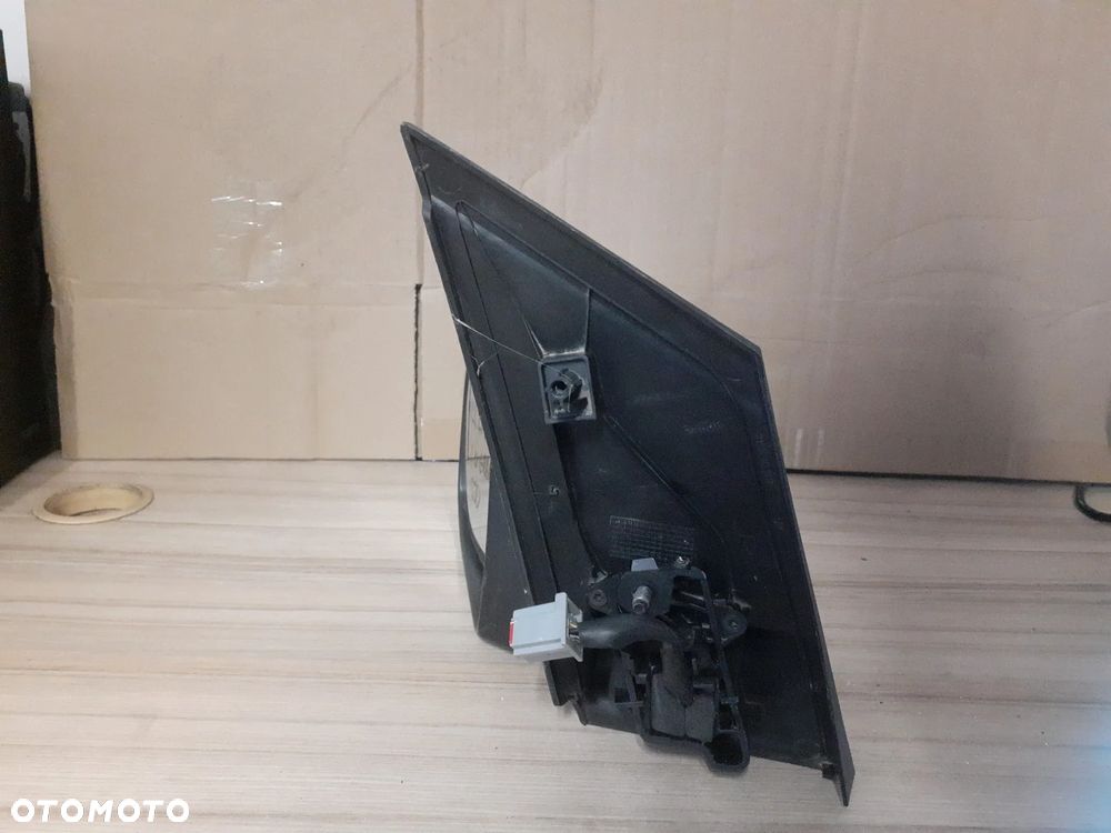 # LUSTERKO LEWE FORD FOCUS MK2 LIFT 6PIN X6 GRANATOWE - 3