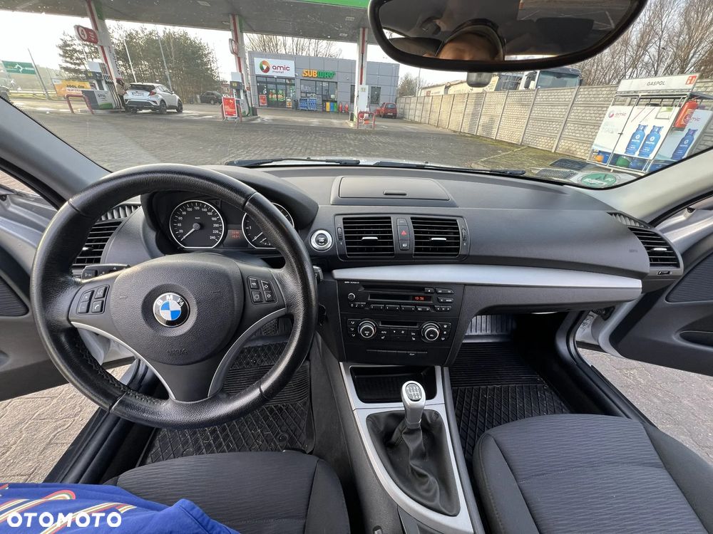 BMW Seria 1 116i - 17