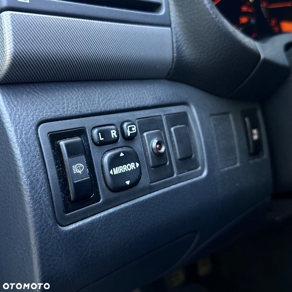 Toyota Avensis 2.0 VVT-i Prestige Premium - 11