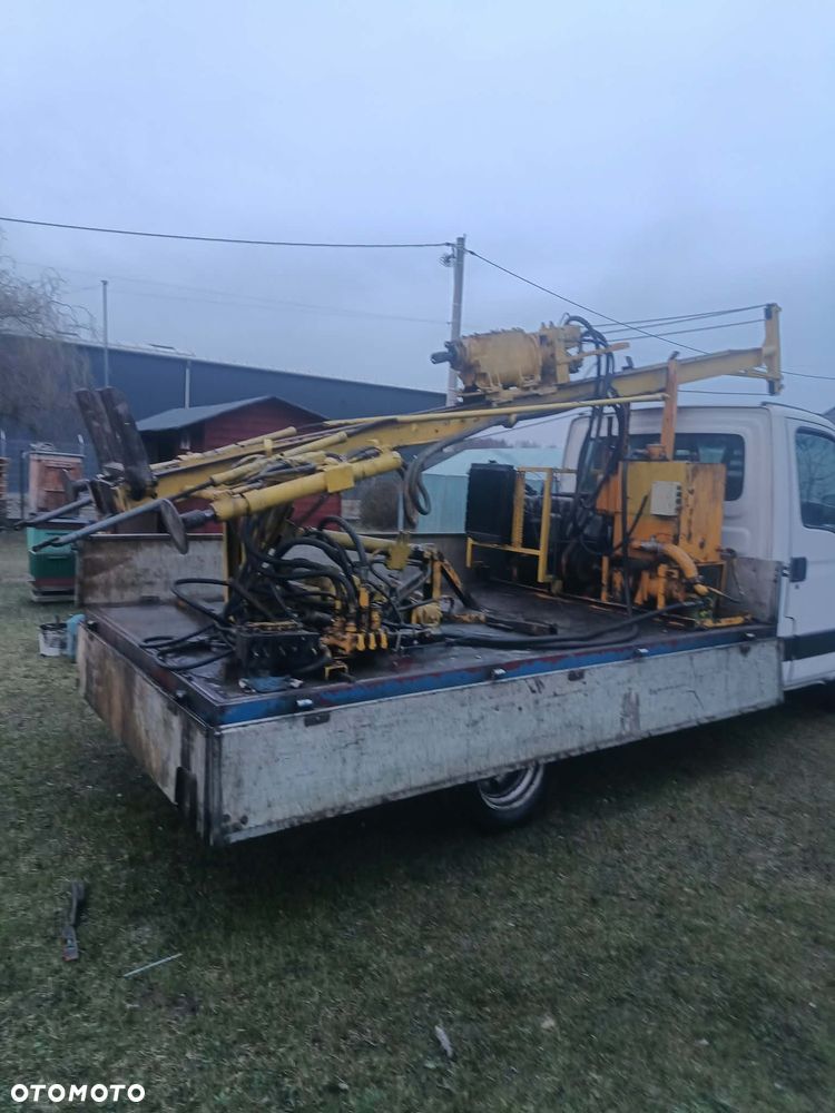 Iveco samochód specjalny do prac wiertniczych - 5