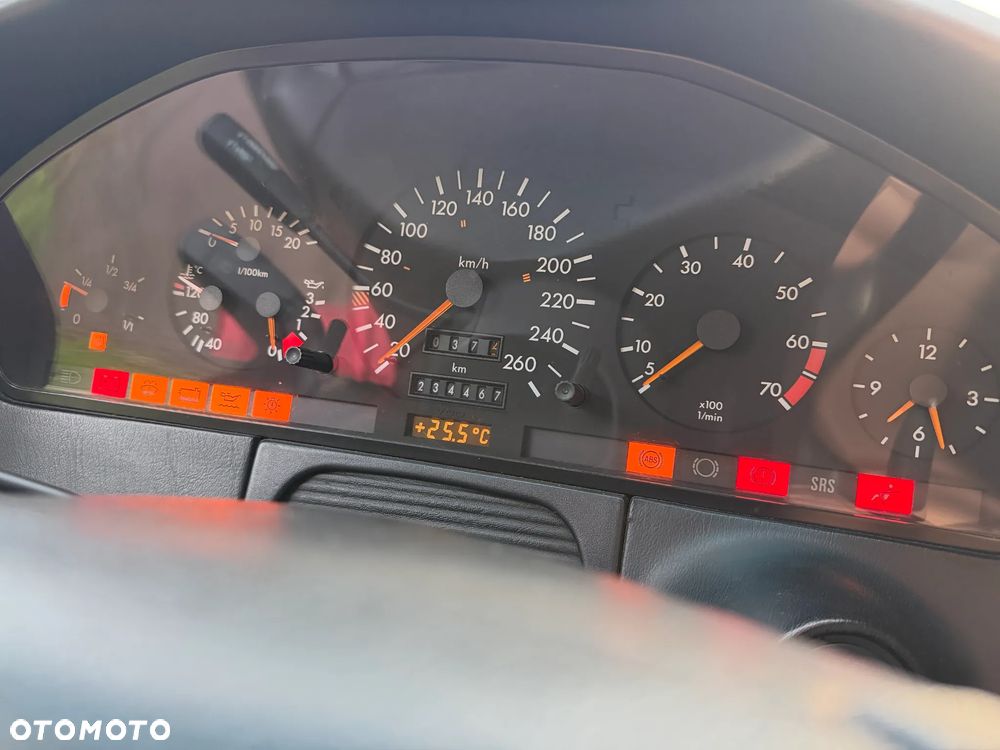 Mercedes-Benz CL - 30