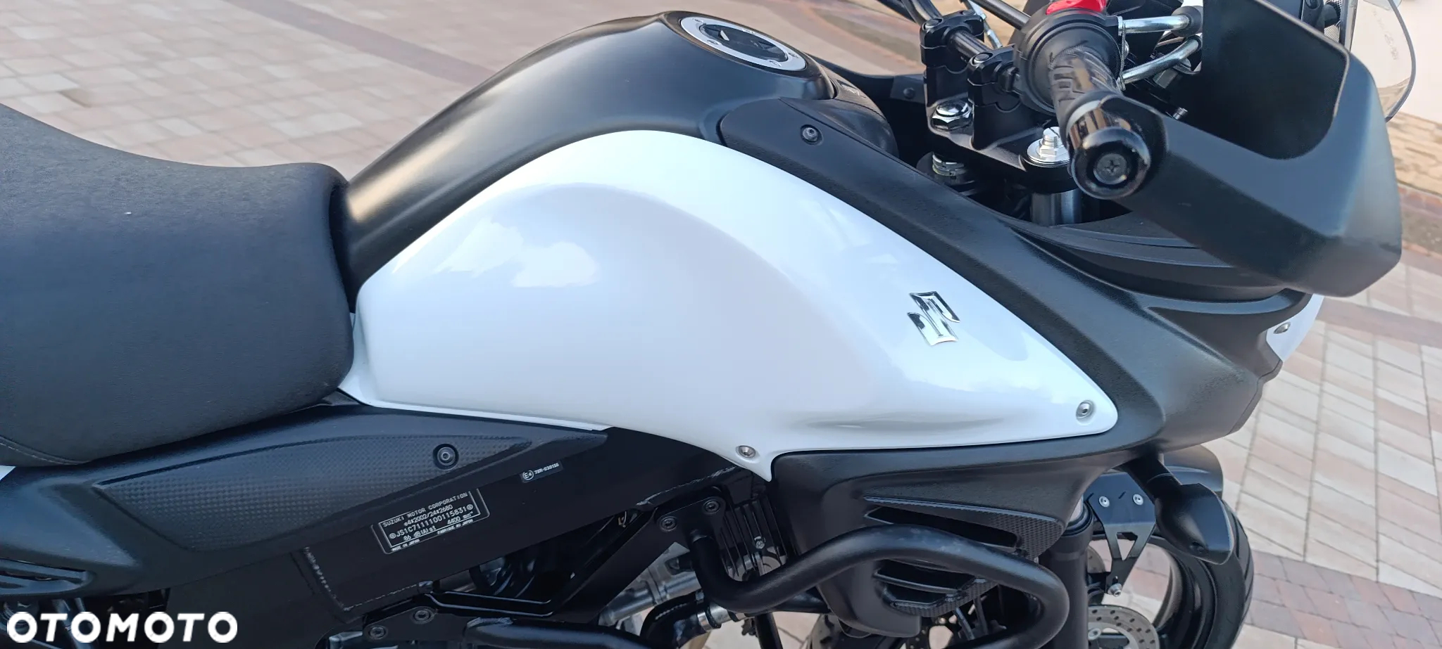 Suzuki V-STROM - 19