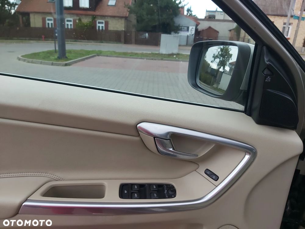 Volvo XC 60 D4 Summum - 8