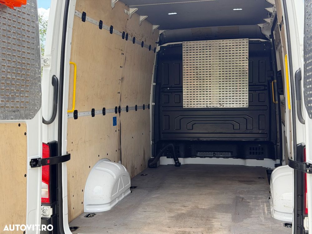 Volkswagen Crafter - 19