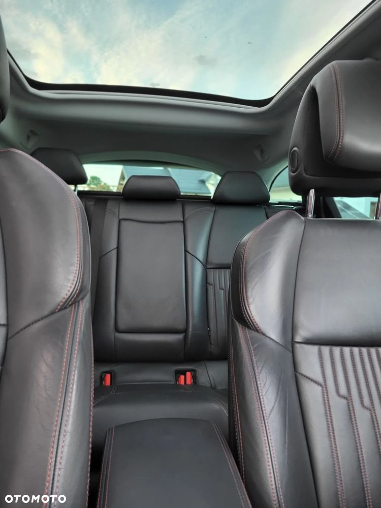 Peugeot 508 RXH 2.0 HDi HYbrid4 - 29