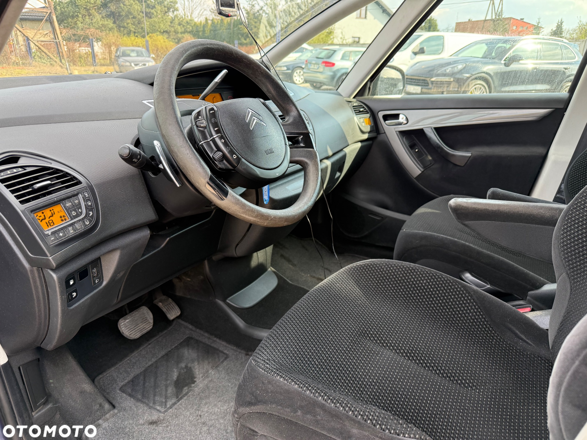 Citroën C4 Grand Picasso 1.6 HDi Impress MCP - 29