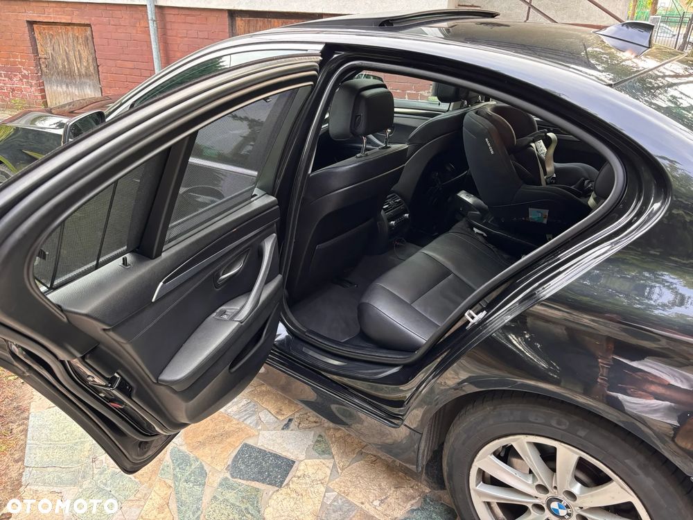 BMW Seria 5 530d xDrive Modern Line - 8