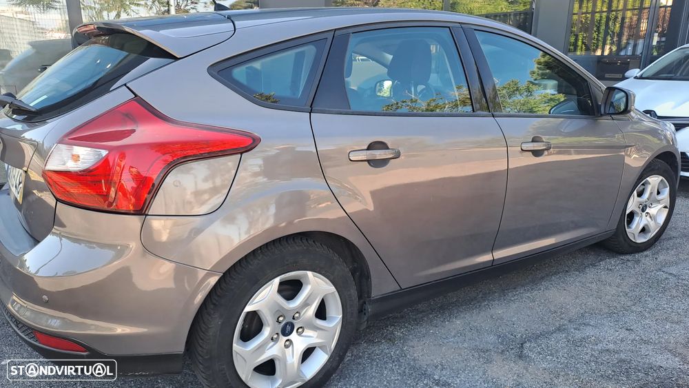 Ford Focus - 1