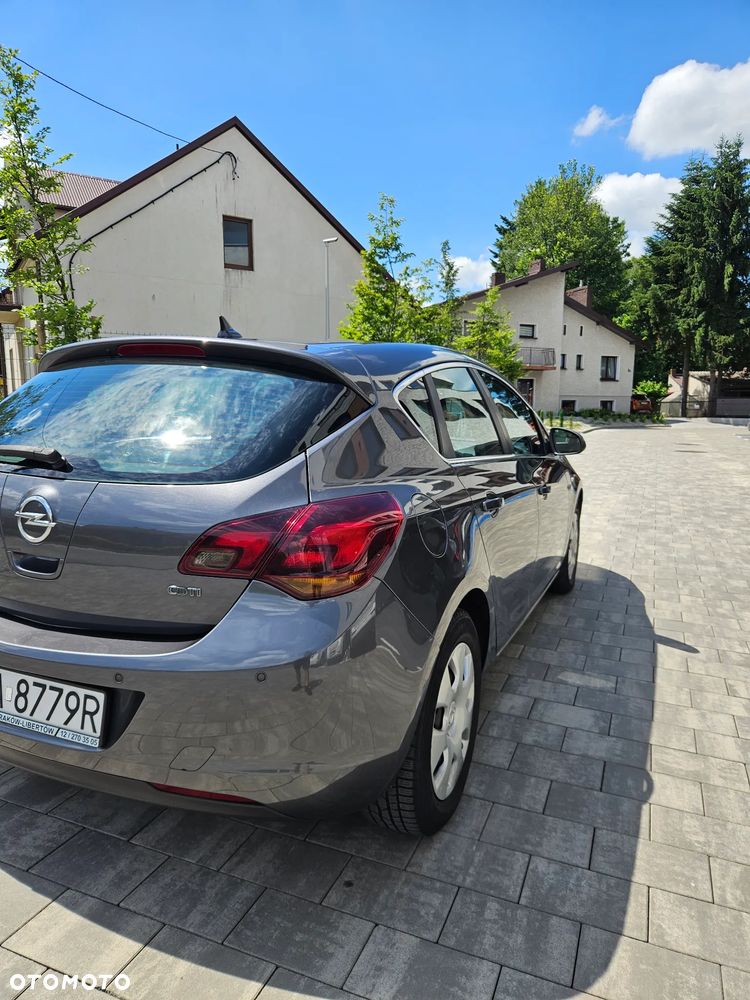 Opel Astra 2.0 CDTI Cosmo - 3