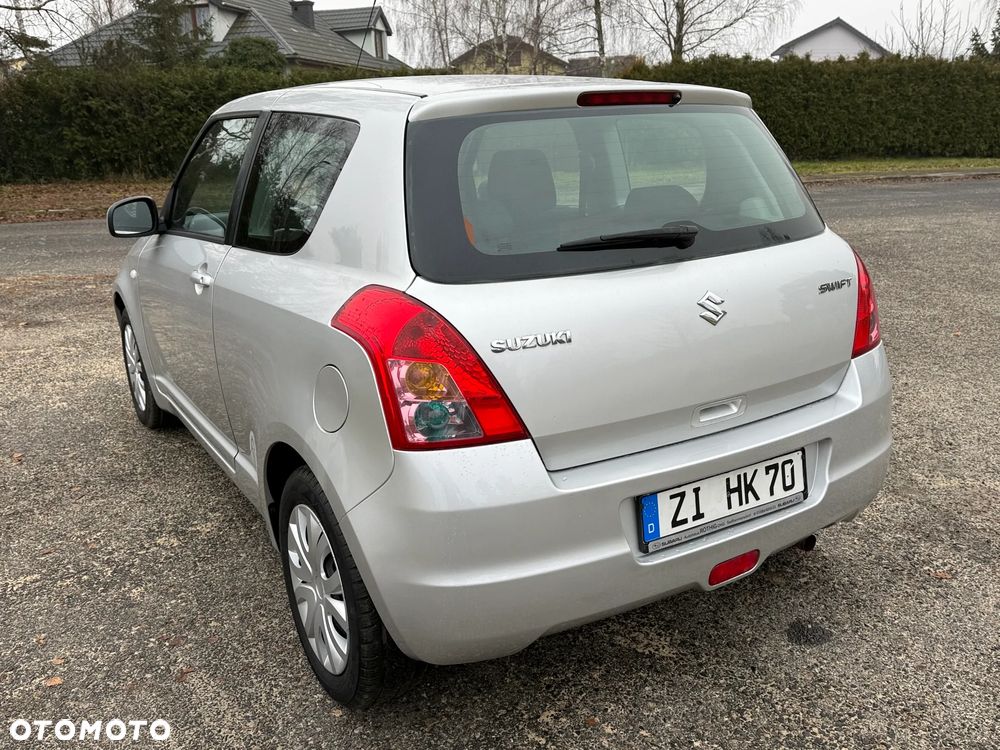Suzuki Swift 1.3 Comfort - 2