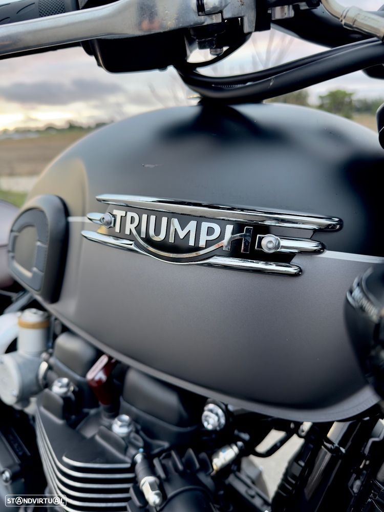 Triumph Bonneville T120 Black - 4