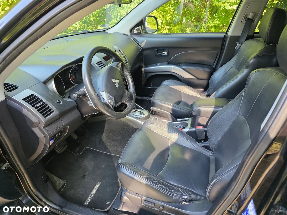 Mitsubishi Outlander 2.4 Invite CVT - 12