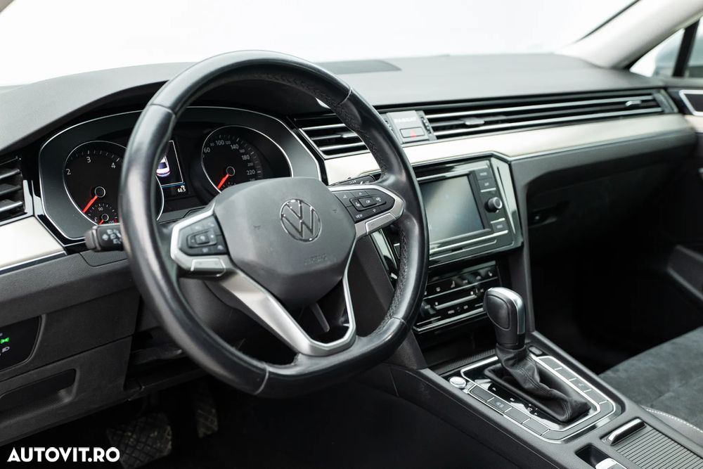 Volkswagen Passat 2.0 TDI DSG Advance - 13