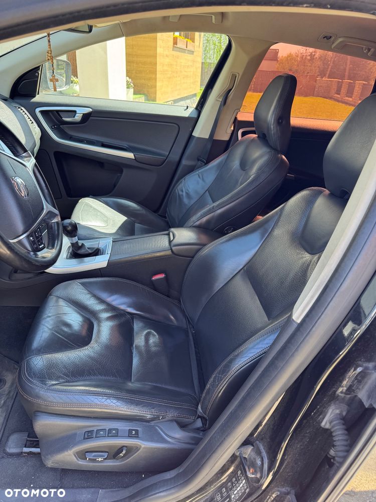 Volvo XC 60 D5 AWD Summum - 10