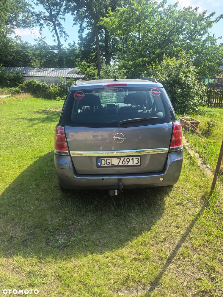 Opel Zafira 1.9 CDTI Essentia - 3