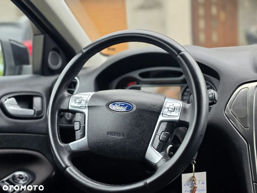 Ford Mondeo - 30