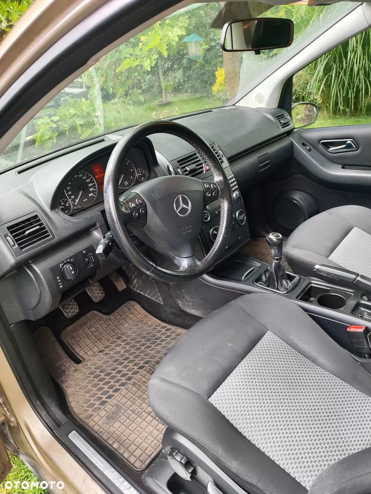 Mercedes-Benz Klasa A 170 Avantgarde - 8