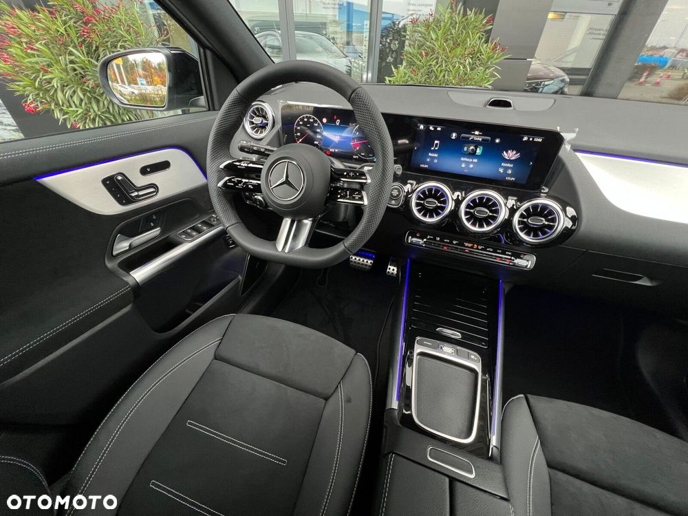 Mercedes-Benz GLA 200 4-Matic AMG Line - 13