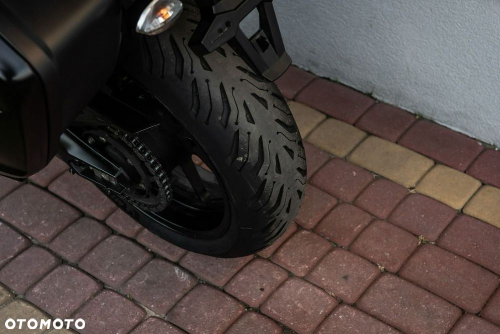 Yamaha MT - 9