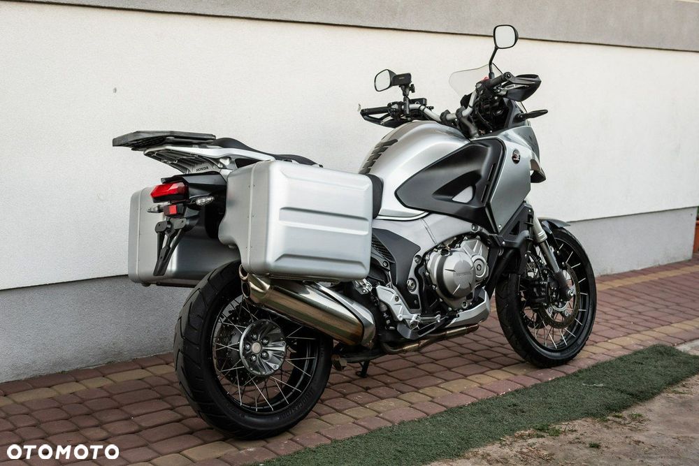 Honda VFR - 4