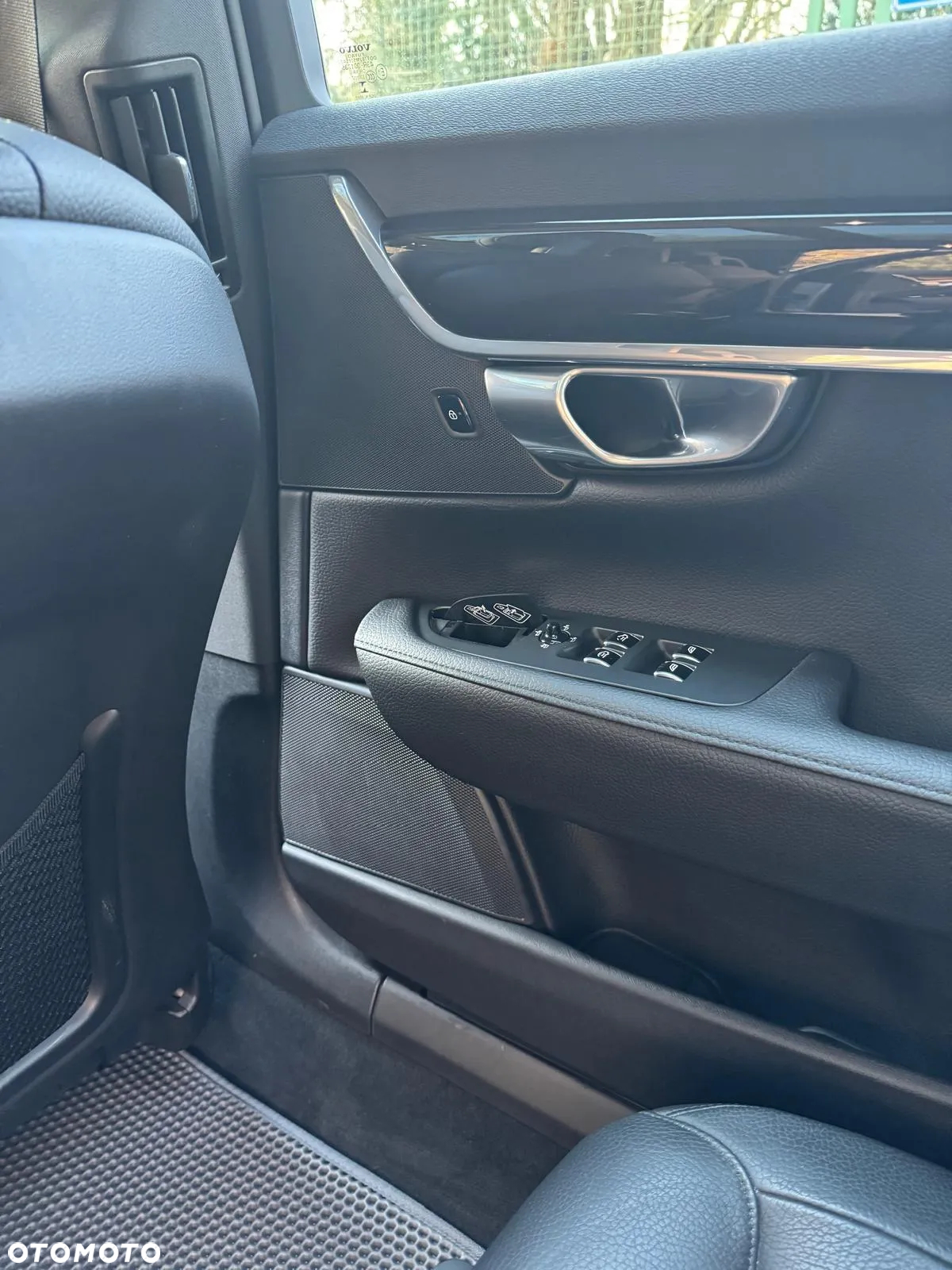 Volvo S90 - 17