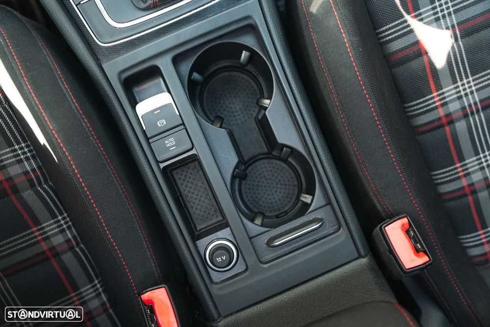 VW Golf 2.0 TSi GTi DSG Performance - 36