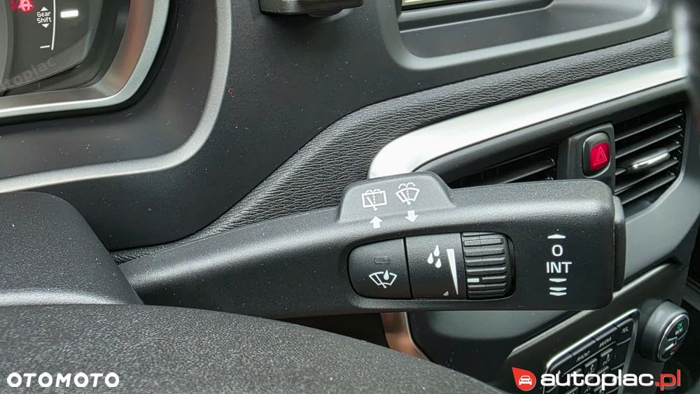 Volvo V40 T2 You - 17