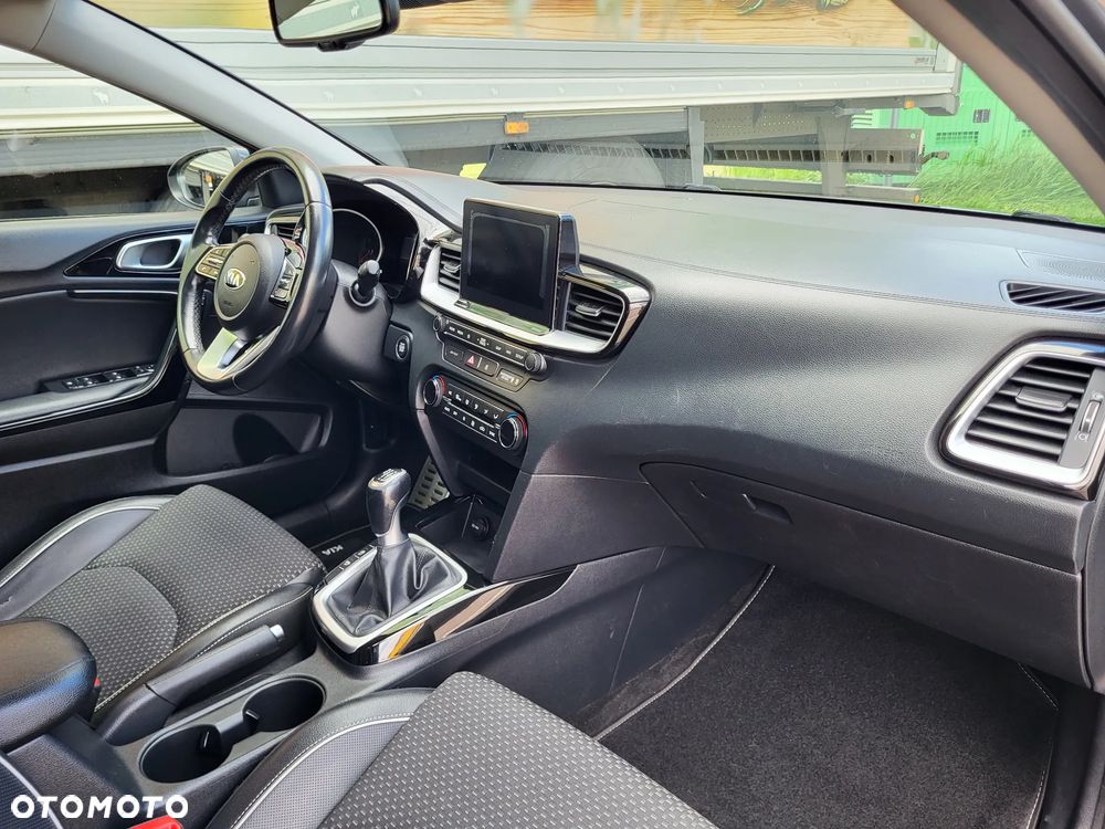 Kia Ceed 1.4 T-GDI L Business Line Plus - 30