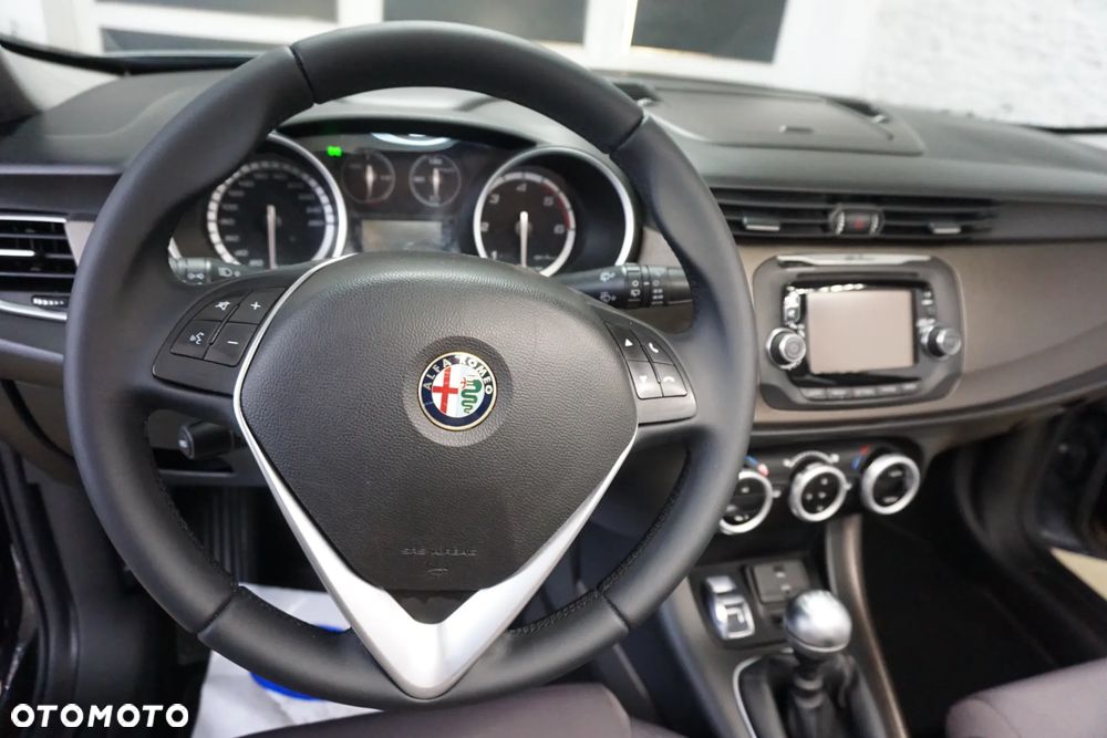 Alfa Romeo Giulietta - 24
