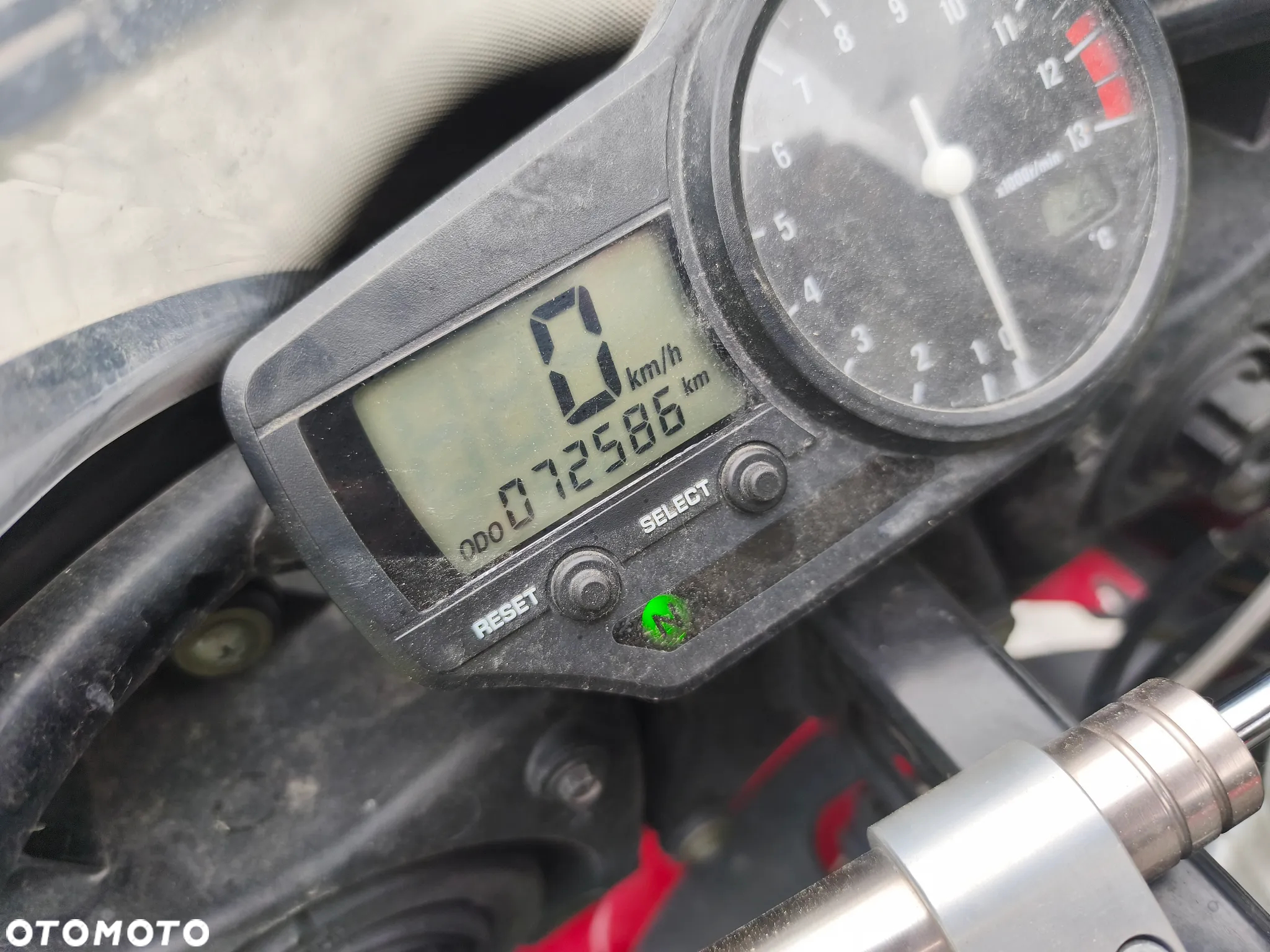 Yamaha R1 - 34