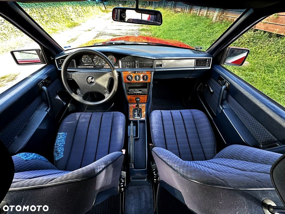 Mercedes-Benz W201 (190) - 6
