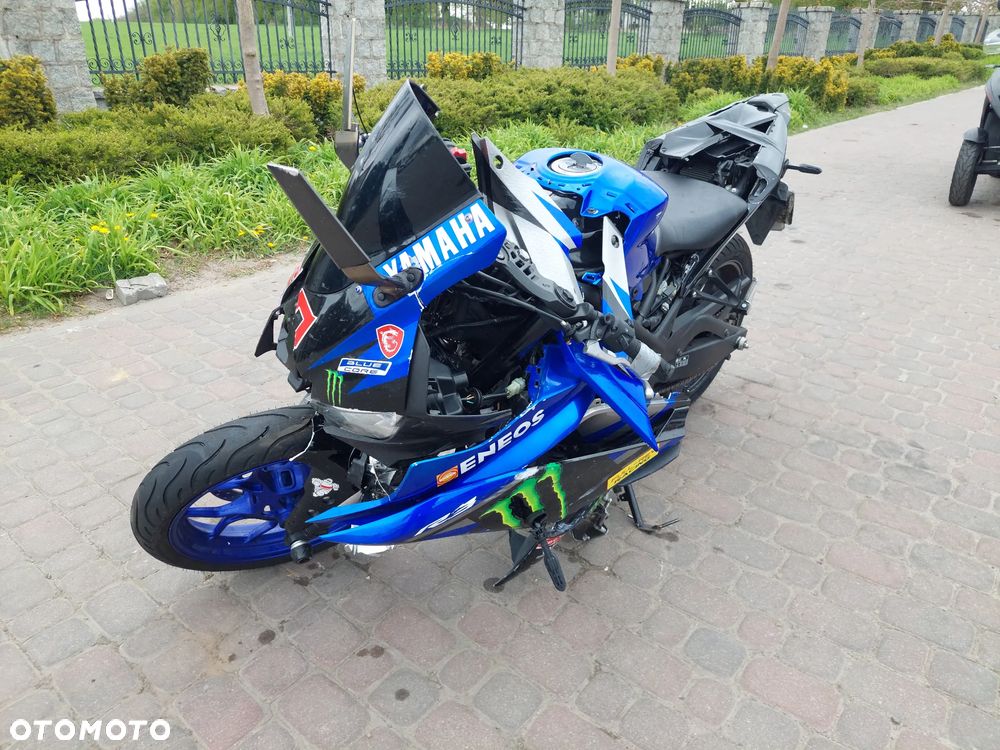 Yamaha R3 - 1