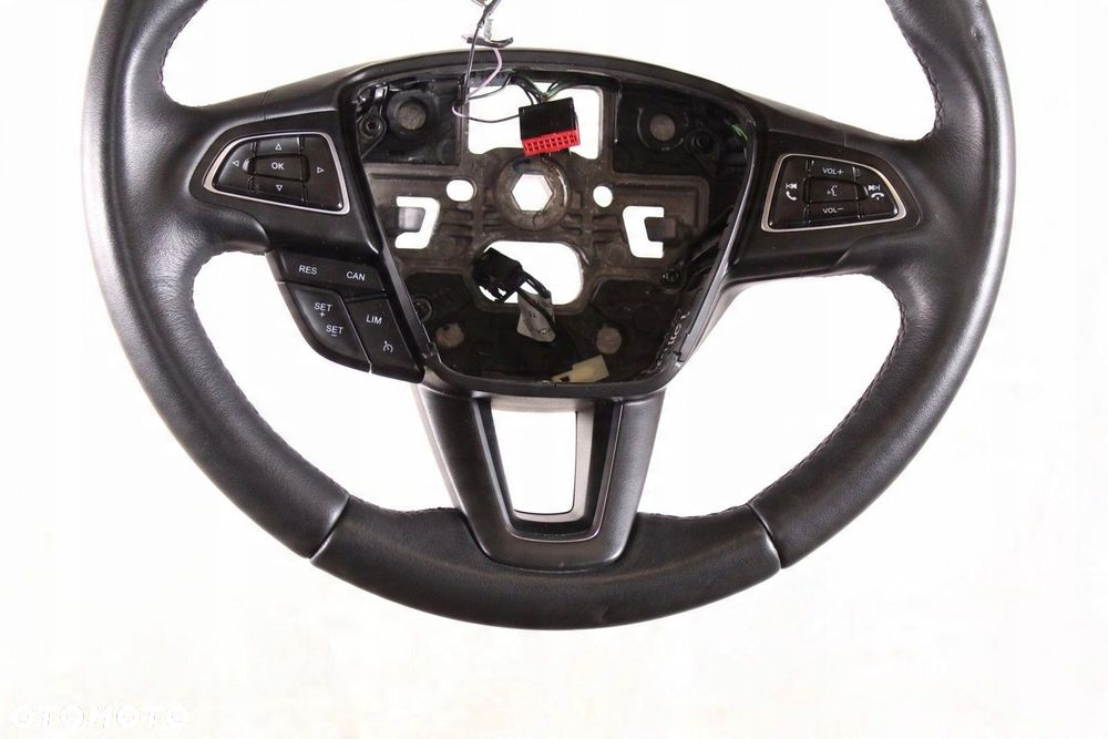 KIEROWNICA SKÓRA MULTIFUNKCJA KUGA MK2 LIFT - 2