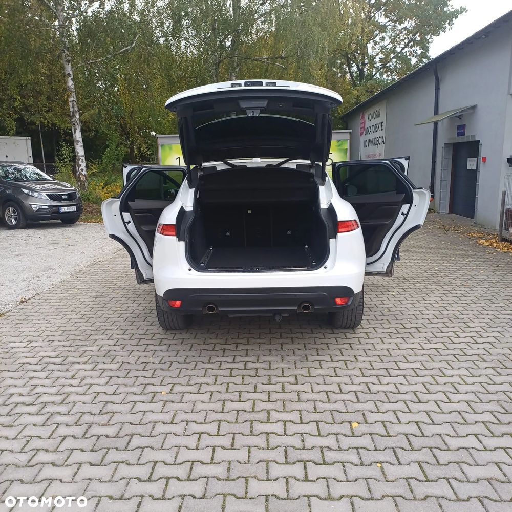 Jaguar F-Pace 2.0 i4P AWD R-Sport - 3